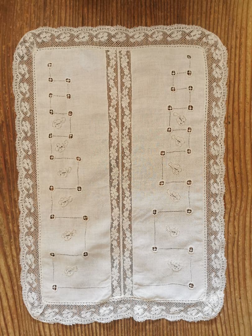 アンティークフランス 葉のアップリケ刺繍ランナー ノルマンディーレース ランナー
