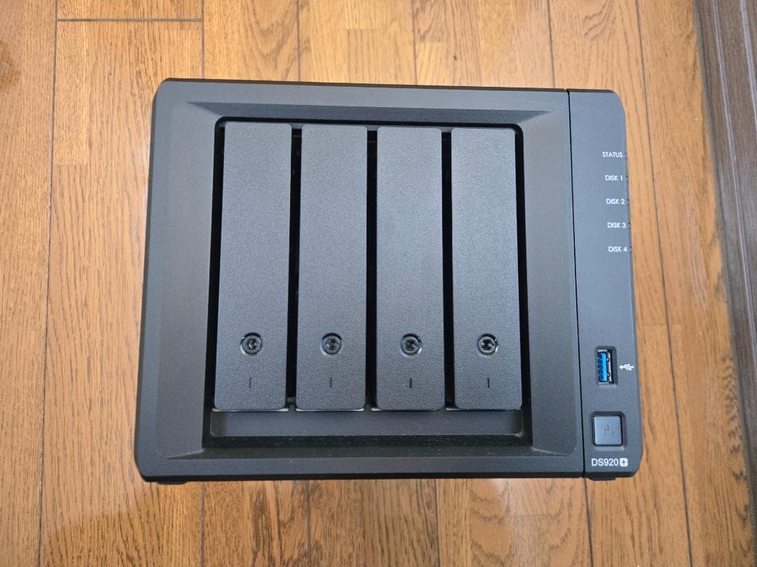 Synology DS920+ NAS 4ベイ