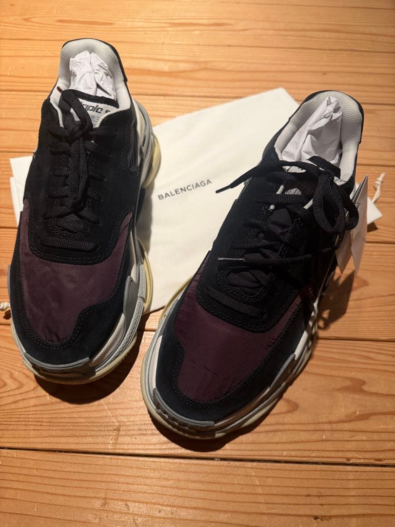 新品　BALENCIAGA Triple S ブラック/パープル