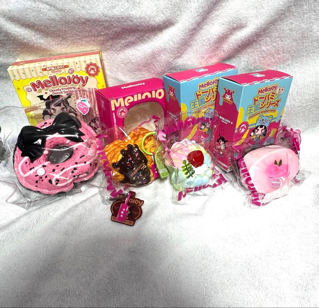 【美品】mellojoy メロジョイスクイーズ　4個セット　パウダー付き