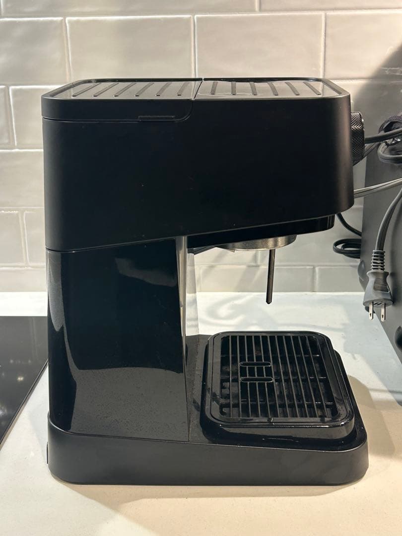 De'Longhi エスプレッソマシン ブラック