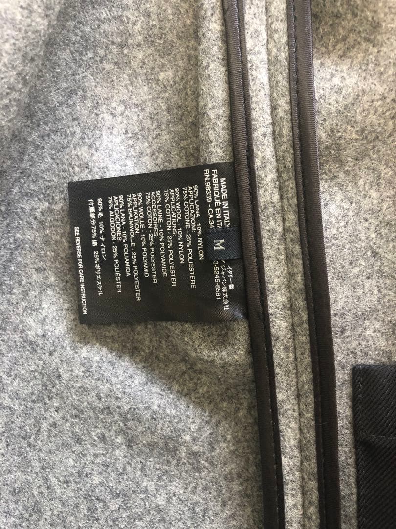 お値下げしました‼️PRADA ベージュ 防水　防風ステンカラーコート