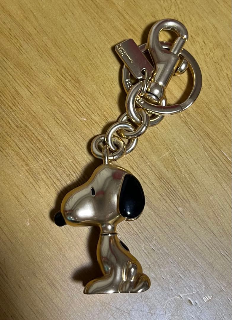 【Nori】COACH スヌーピー ゴールドキーホルダー