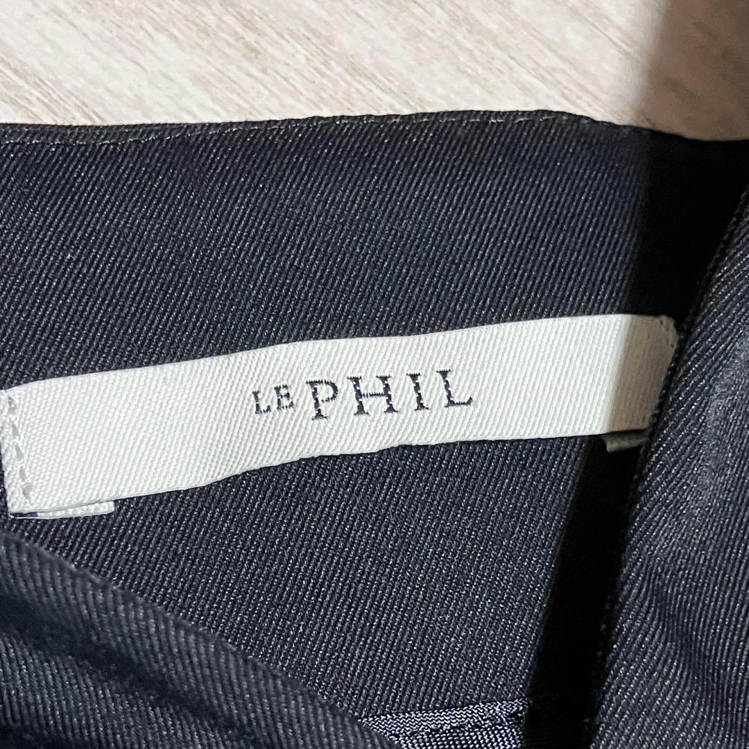 【美品】24年　ルフィル LE PHIL Vネック　ワンピース　黒　日本製