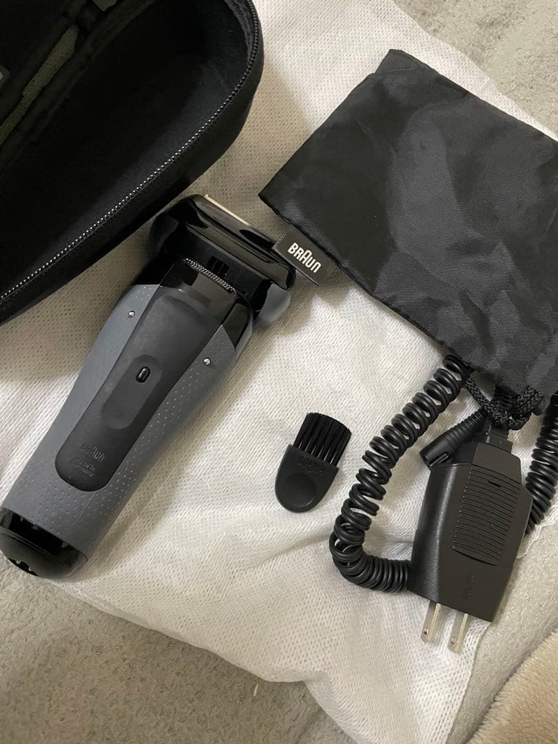 ブラウン シリーズ9  電気シェーバー 水洗い/お風呂剃り可 未使用品