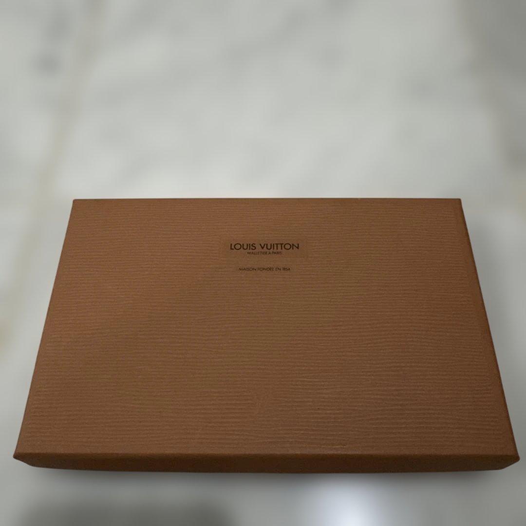 Louis Vuitton エピレザー ブラック長財布　カードケース