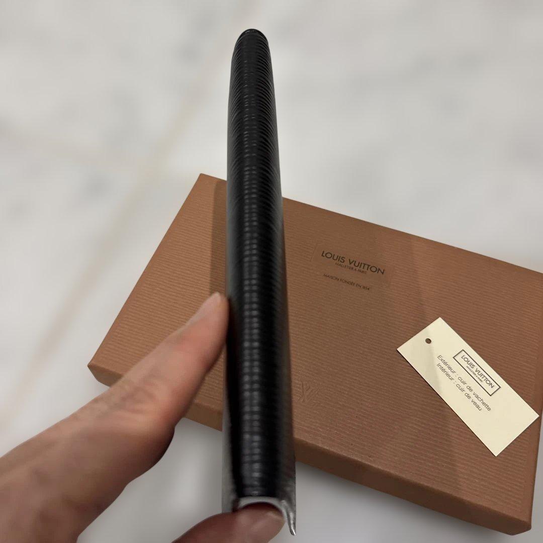 Louis Vuitton エピレザー ブラック長財布　カードケース