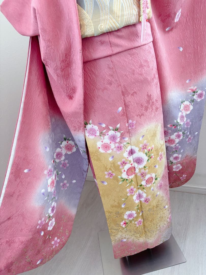 美品正絹振袖　帯締め　大輪桜　ピンク　上品なデザイン　トールサイズ