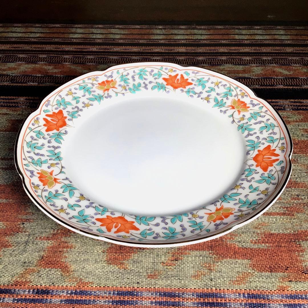 美濃焼　前畑陶器　『花唐草』　お茶茶碗　5客　中皿　5枚