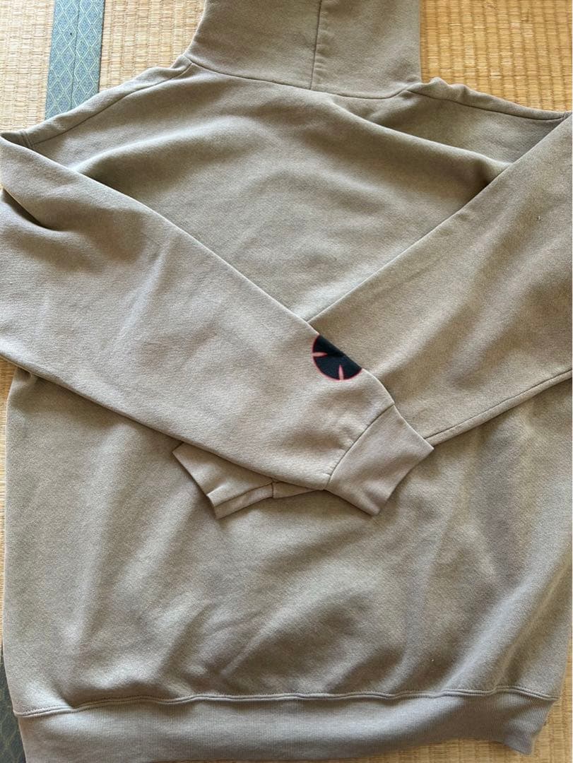 INDEPENDENT パーカー