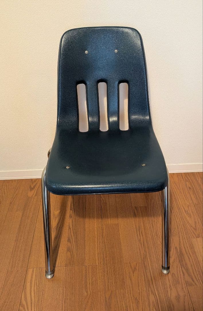 【送料込み】VIRCO 9000 Chair バルコ スタッキングチェアネイビー