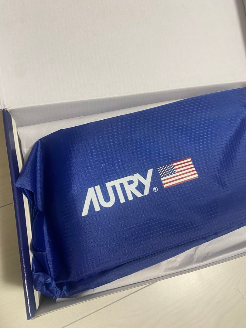 新品未使用 AUTRY MEDALIST LOW Women 37