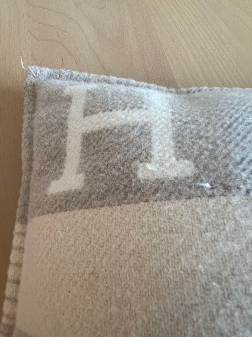 HERMES エルメス　アヴァロンクッション　PMココカモミール