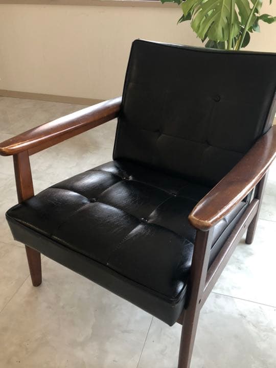 カリモク　ベストセラーの椅子　アンティーク 一点もの　レトロ