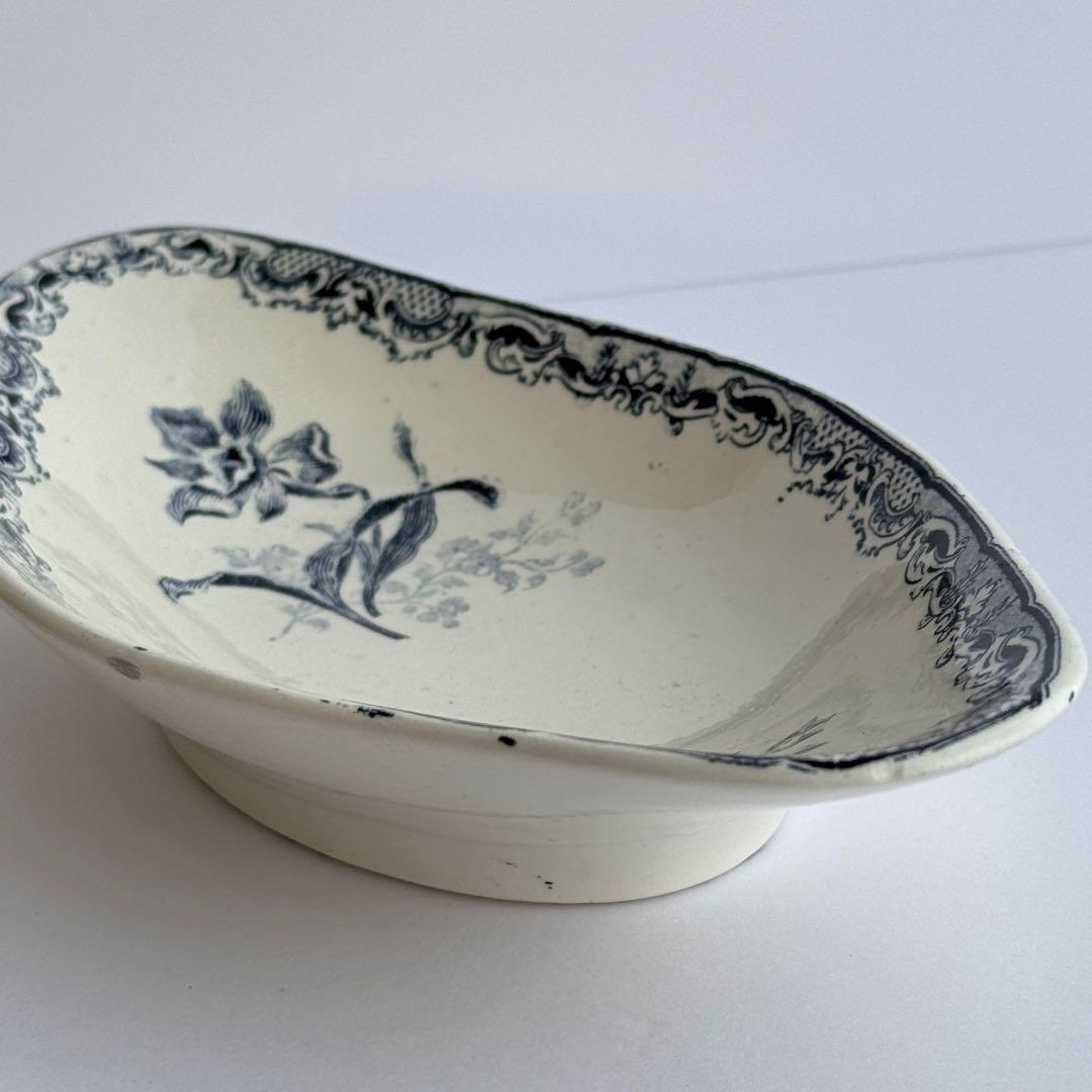 フランスアンティーク　サルグミンヌ　Fontanges ラヴィエ