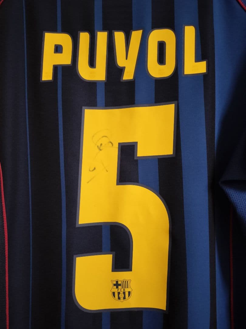バルセロナ04/05（H）半袖 #5プジョル サイン入