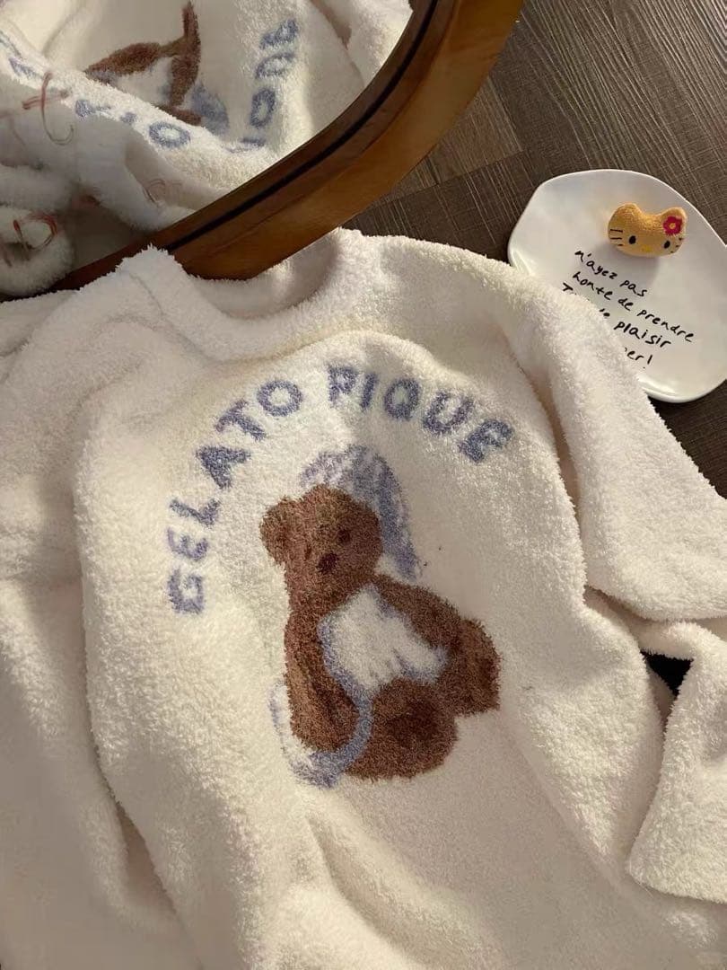 【新品未使用】テディベア柄　ルームウェア セット ホワイト 01