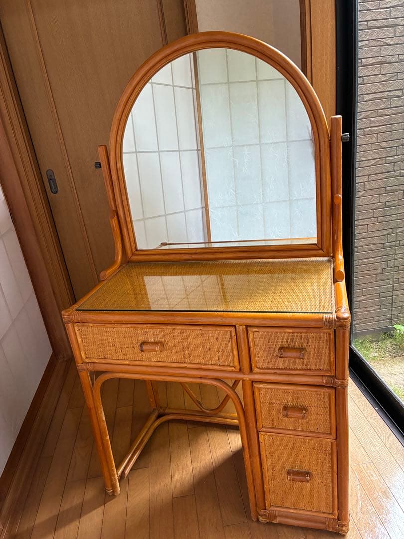 ラタンドレッサー　オシャレで上品