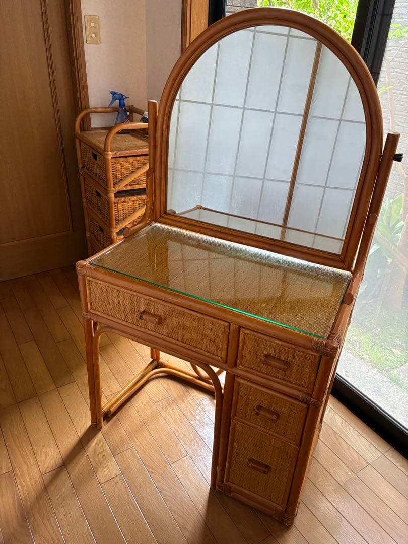 ラタンドレッサー　オシャレで上品