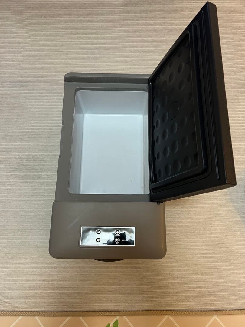 車載冷蔵庫　18L 訳あり