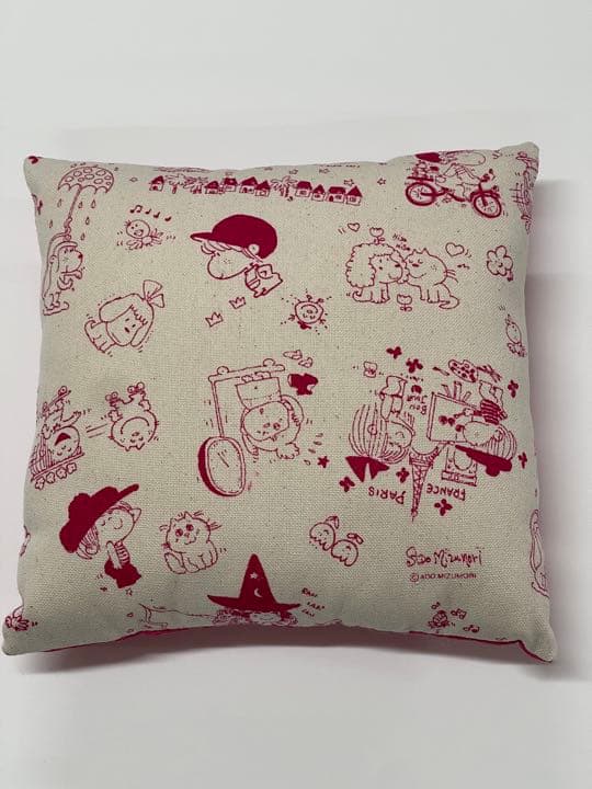 水森亜土さんのサイン入りミニクッション２点セット