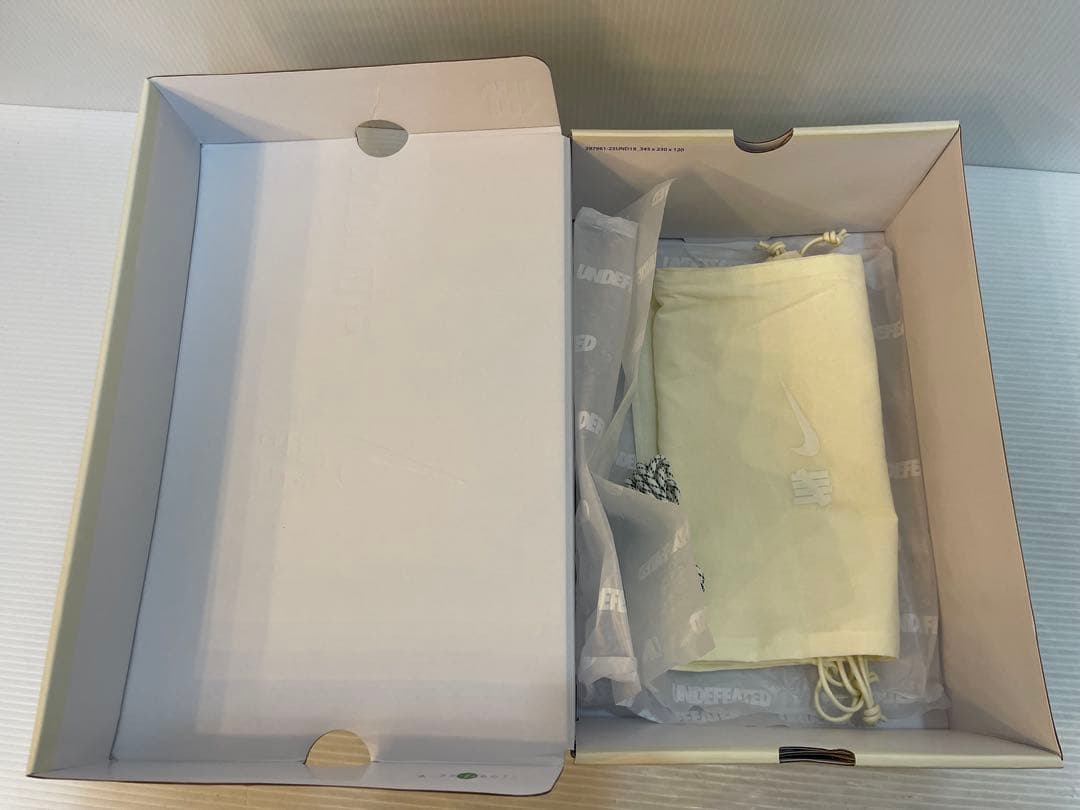 靴 UNDEFEATED Nike Air Max 95 SP Sail 28cm