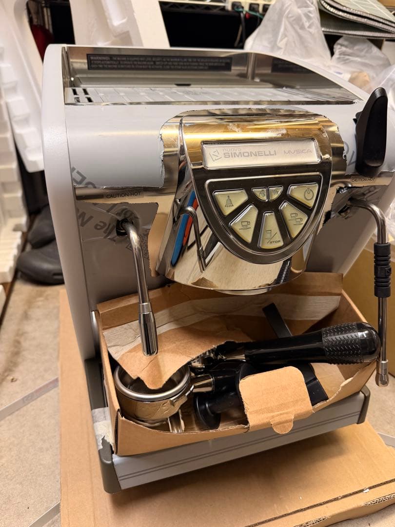 SIMONELLI MUSICA LUX 業務用エスプレッソマシン/ シモネリ