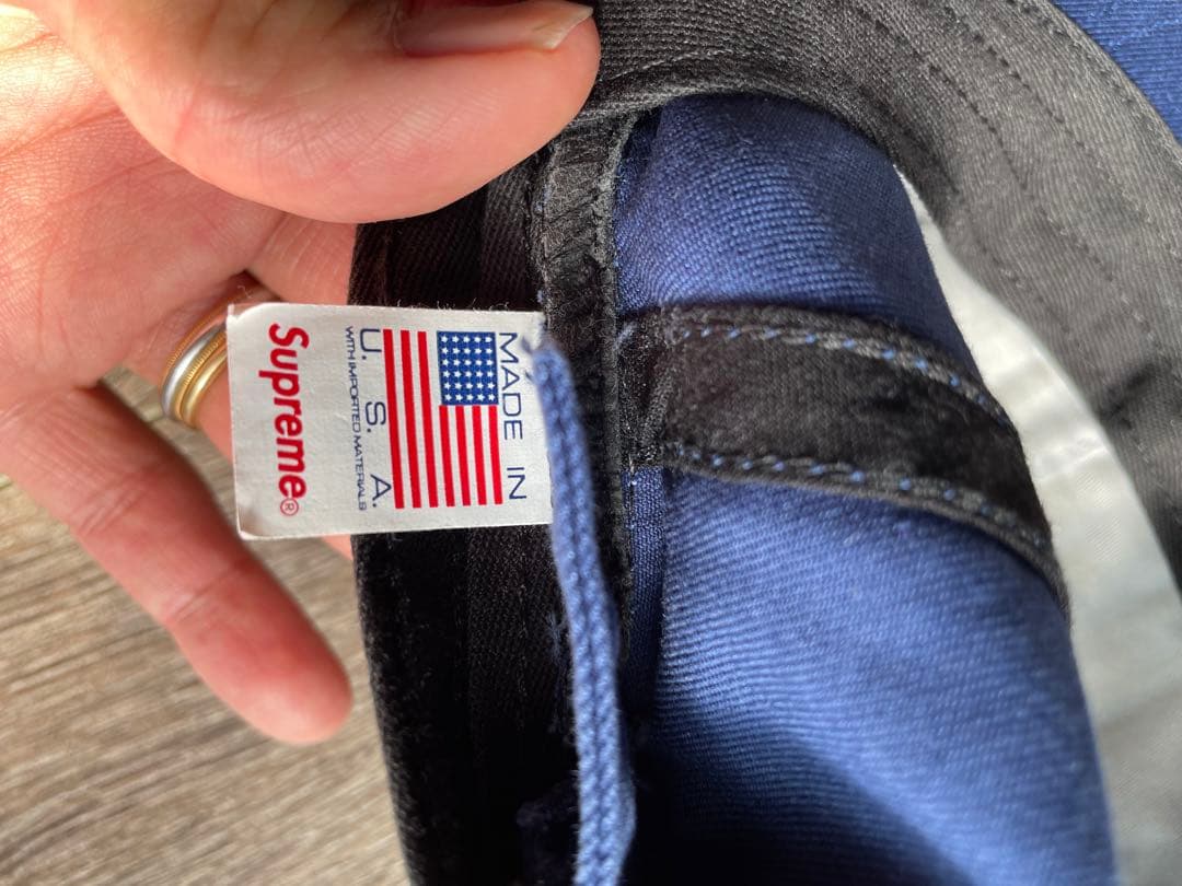 Supreme ネイビー ロゴキャップ