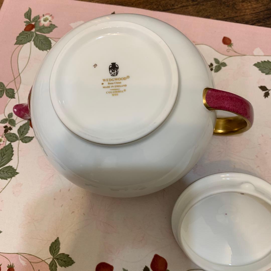 ウェッジウッド コロンビア　パウダールビー　ティーポットL