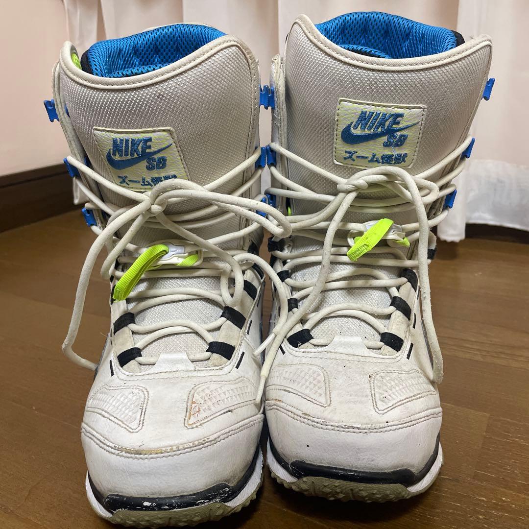 NIKE SB ズーム怪獣　スノーボードブーツ