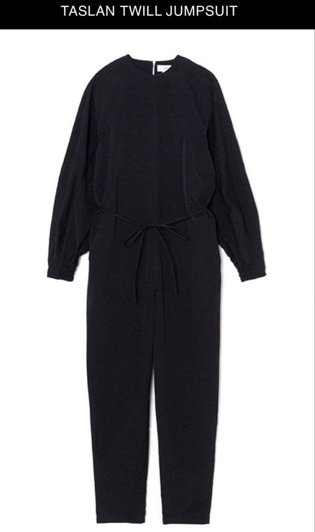 HYKE ジャンプスーツ　黒　新品タグ付き　サイズ02