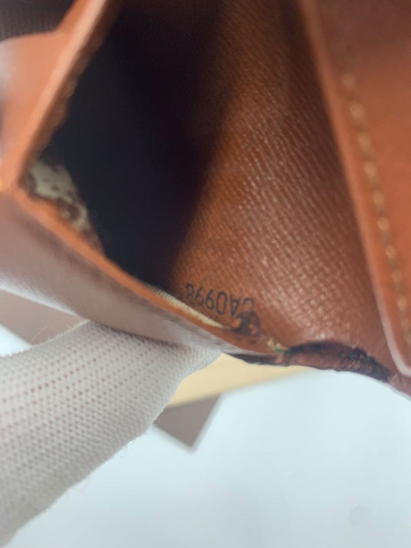 ルイヴィトン 二つ折り財布 モノグラム ポルトフォイユマルコ CA0998