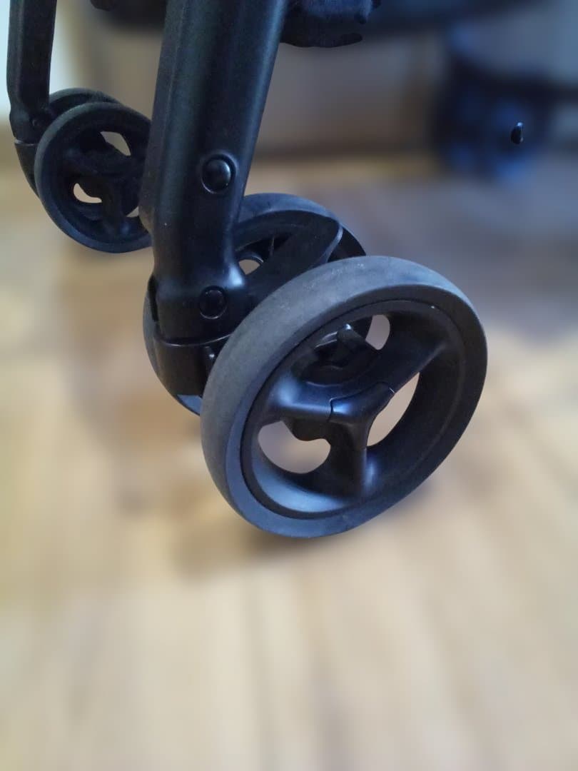 【ほぼ未使用】アップリカ　カルーンエアーメッシュAB　ベビーカー