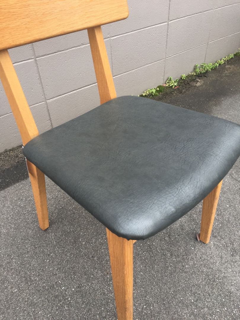 シキファニチャア　ダイニングチェア　座面：合成皮革