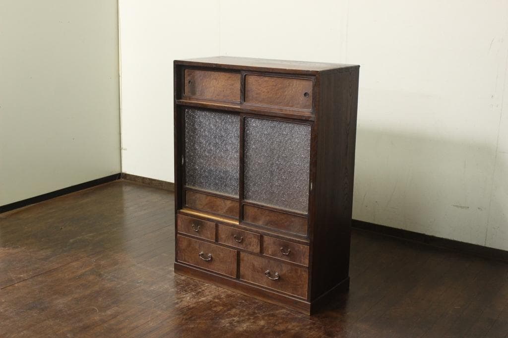 欅 使いこまれた風合いが良い茶箪笥 古家具/食器棚/チェスト/和家具/和モダン