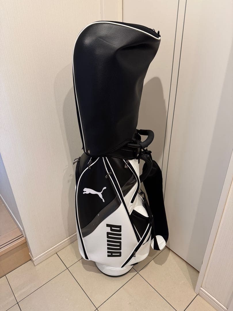 【美品】PUMA ゴルフバッグ・キャディバッグ 白/黒