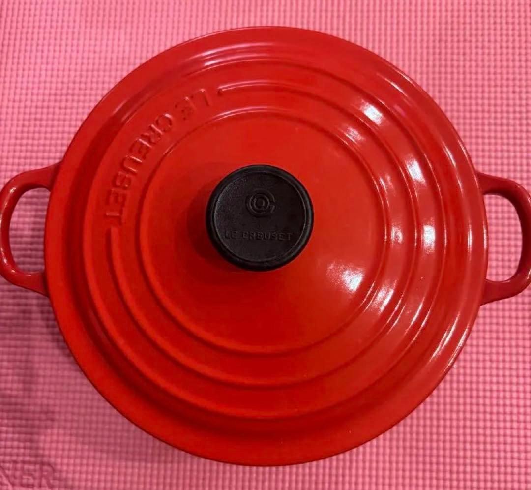 ル・クルーゼ ココット・ロンド 20cm チェリーレッド 両手鍋　新品