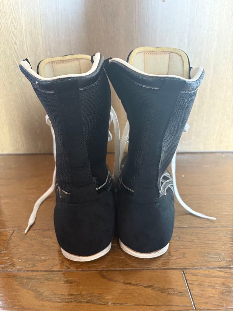 ボクシングシューズ　アシックス