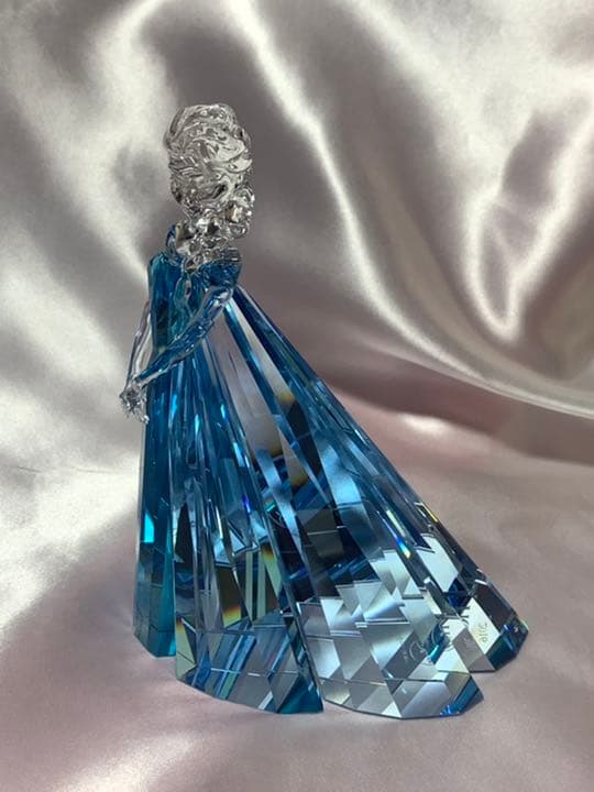 スワロフスキー　希少！限定生産品！アナと雪の女王　ディズニー　エルサ