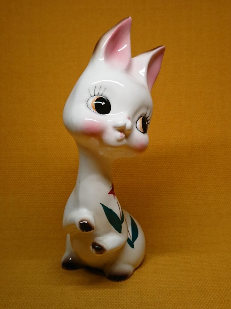【美品】ウサギ　兎　白兎　陶器　置物　インテリア　工芸品　美術品　A1241