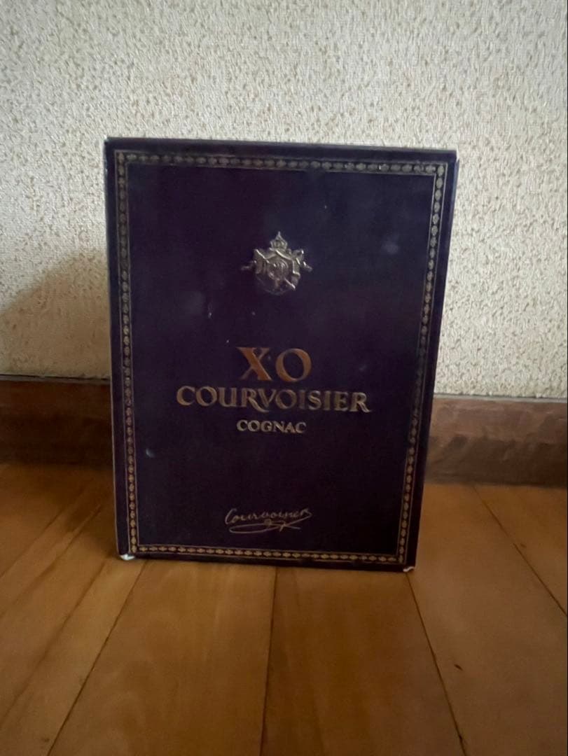 【未開封】XO クルボアジェCOGNAC コニャック　古酒　COURVOSIER