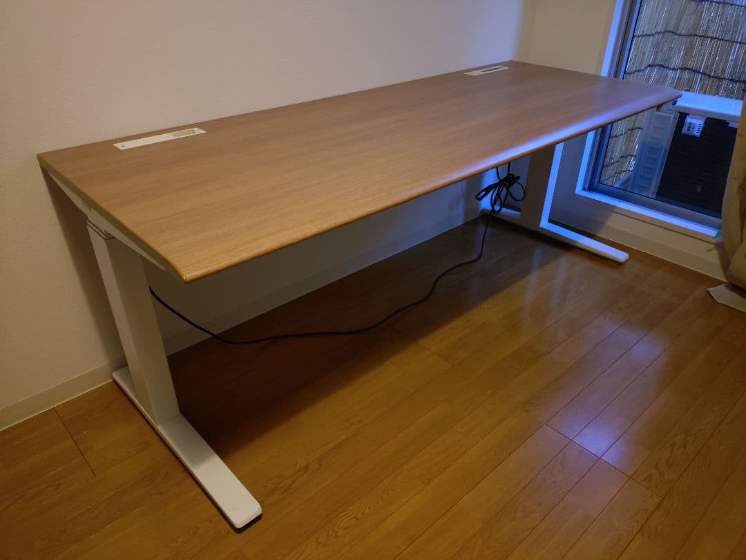 オカムラ　スイフト　幅180cm 電動昇降デスク　okamura swift