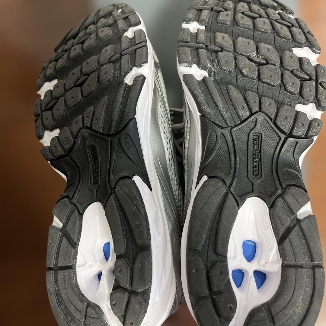 ニューバランス スニーカー U740SG2 23.5㎝ シルバー