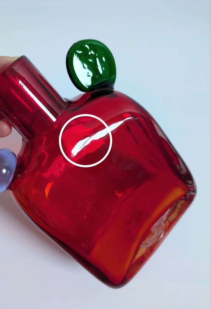 希少　N526 レッド　ポムポム　pampula pompom bottle