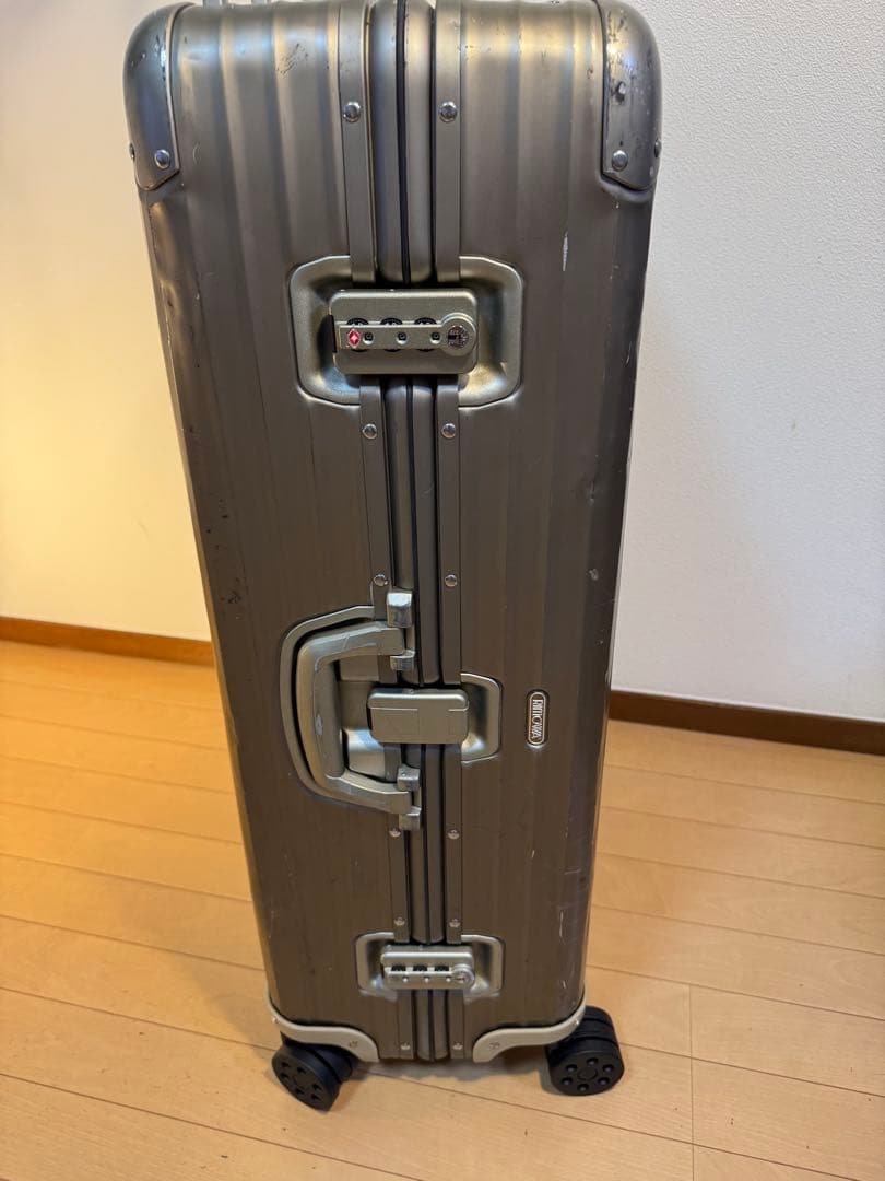 【全車輪交換済】　リモワRIMOWA TOPAS TITANIUM 98L