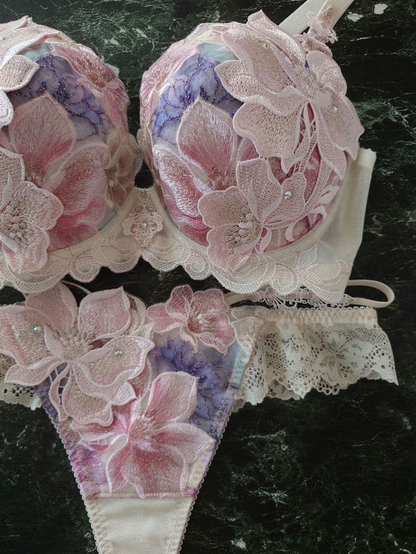 サルート☆29G☆　F65＆ソングМ　BE