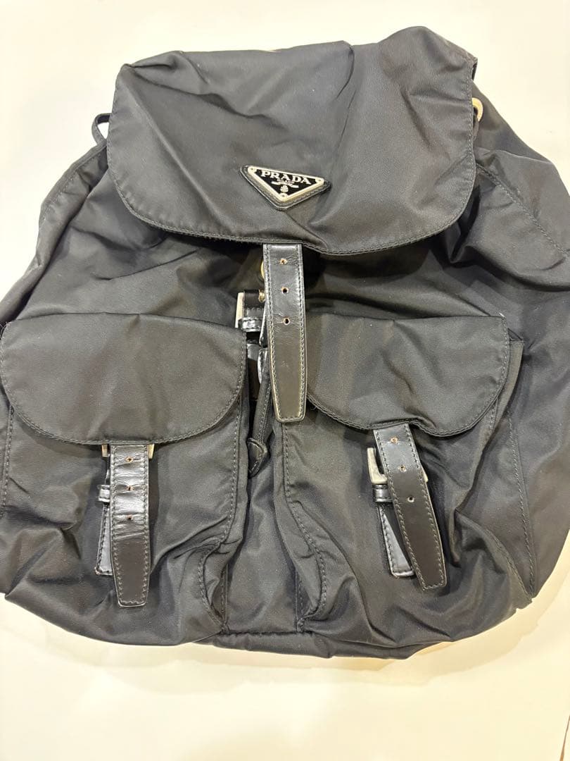 プラダ バックパック　黒ナイロン