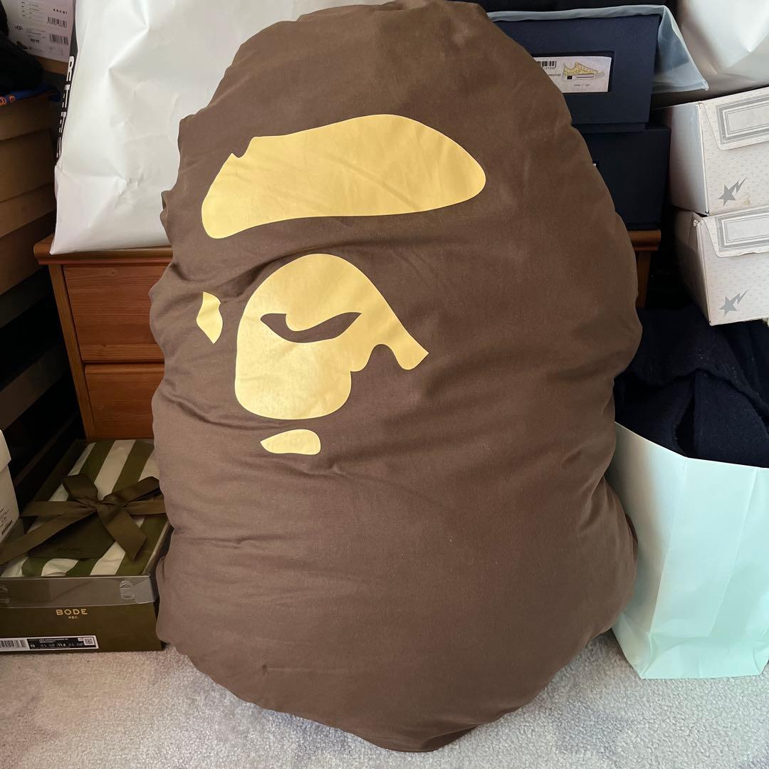 A BATHING APE ブラウンクッション