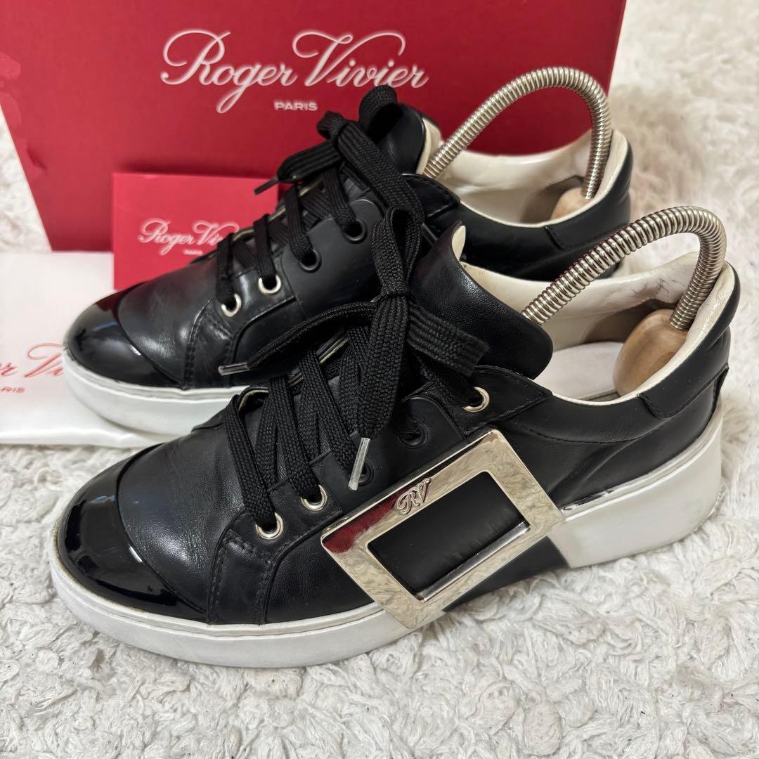 18万✨ロジェヴィヴィエ ヴィヴスケート スニーカー ブラック メタルバックル