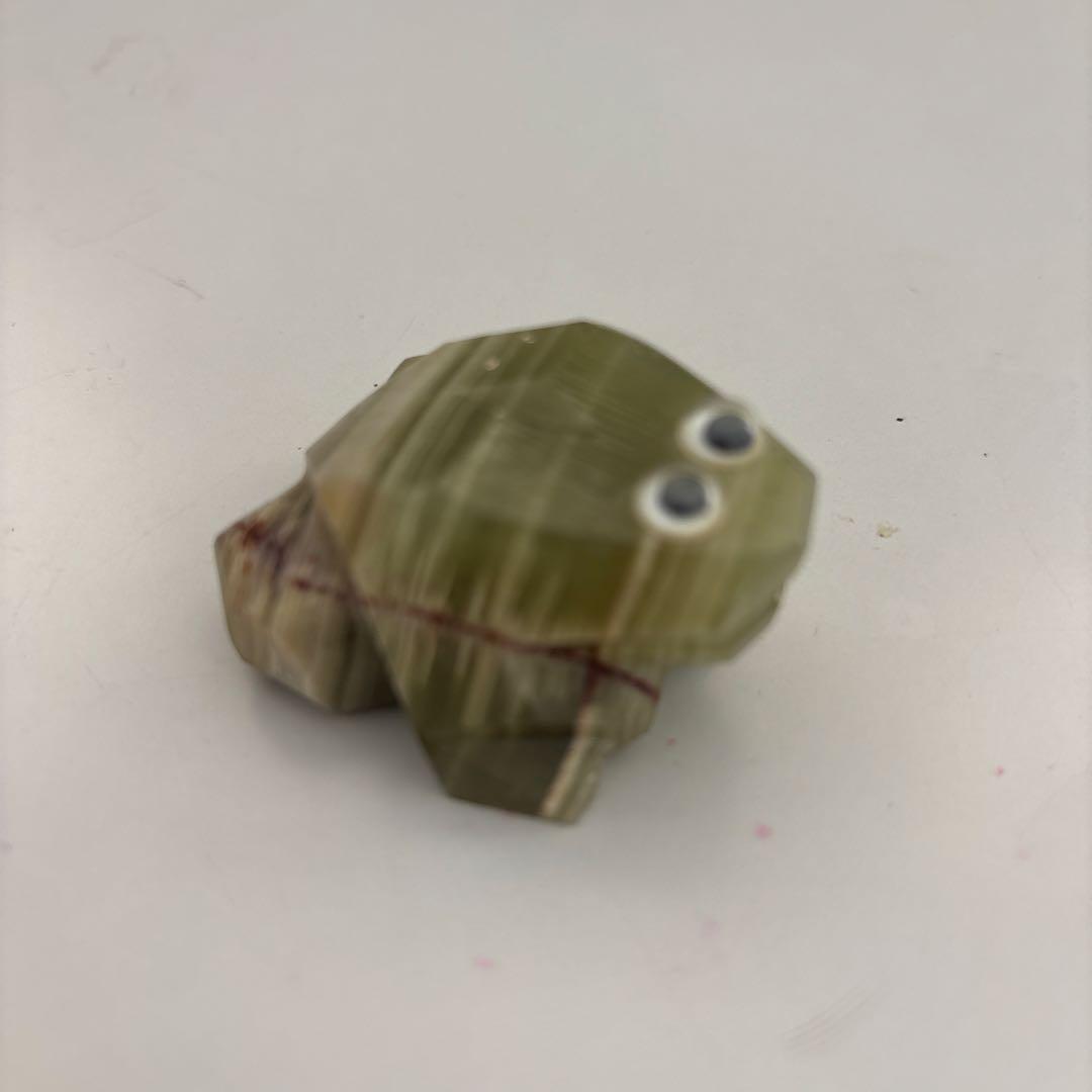 ストーン製カエル型置物